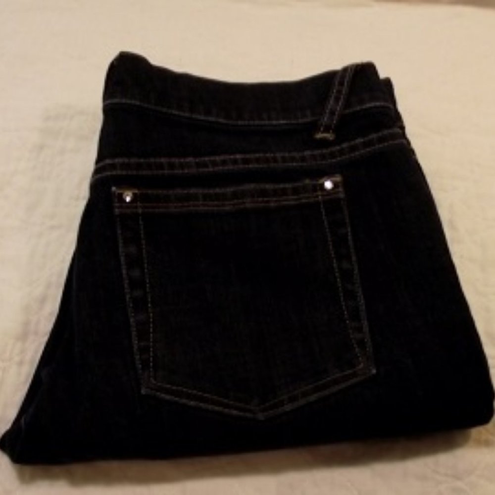 WHITE HOUSE BLACK MARKET Womens, Capri jeans, Sz 6